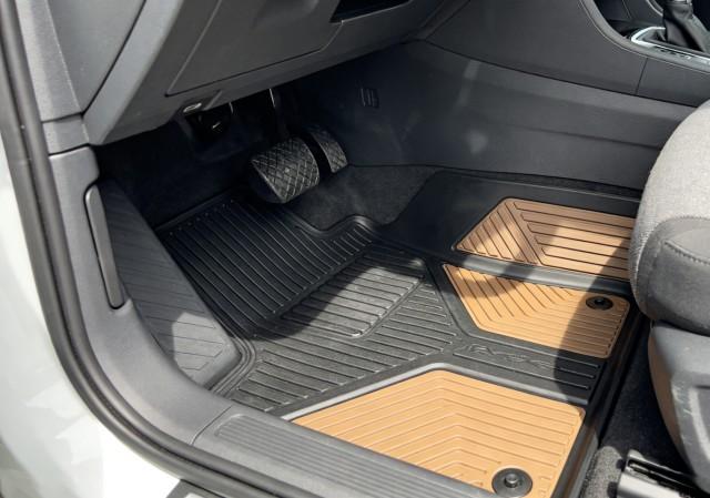 Scratch-Resistant Car Floor Mats
